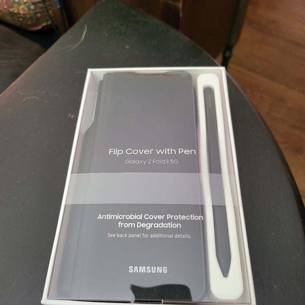 Samsung Galaxy Fold 3 case with S pen